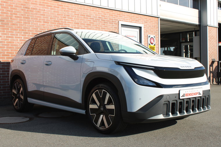 Vehicle Image 38