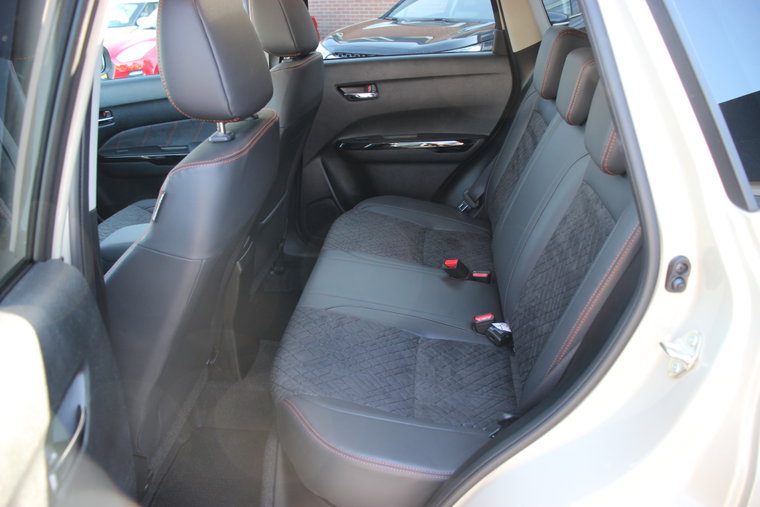 Vehicle Image 10