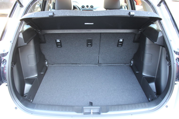 Vehicle Image 11