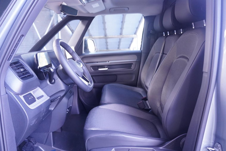 Vehicle Image 19