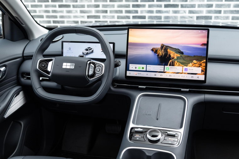 Vehicle Image 6