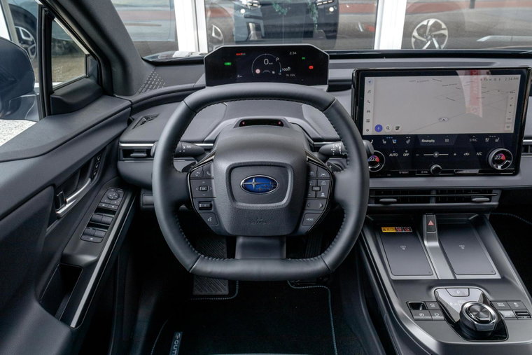 Vehicle Image 15