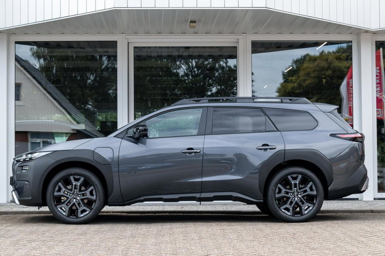 Vehicle Image 6
