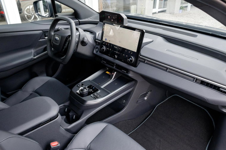 Vehicle Image 9