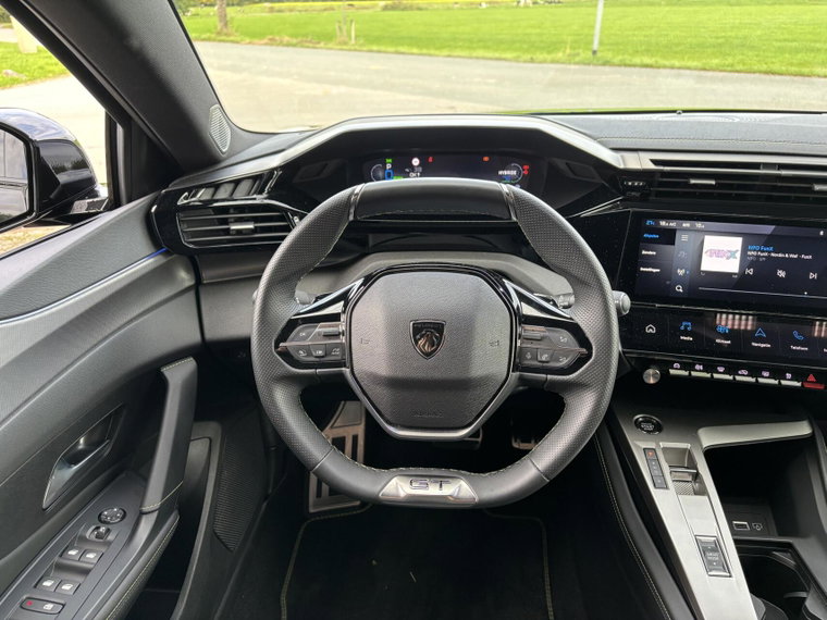 Vehicle Image 28