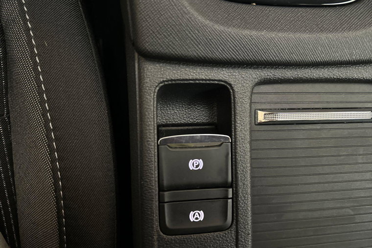 Vehicle Image 26