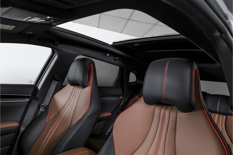 Vehicle Image 8