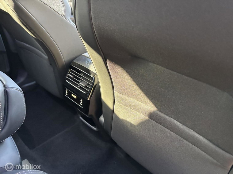 Vehicle Image 45