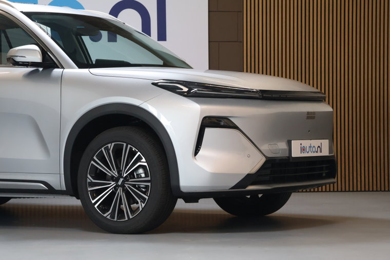 Vehicle Image 33