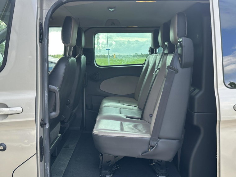 Vehicle Image 18