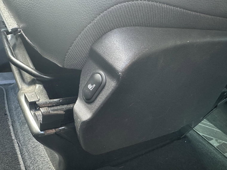 Vehicle Image 24