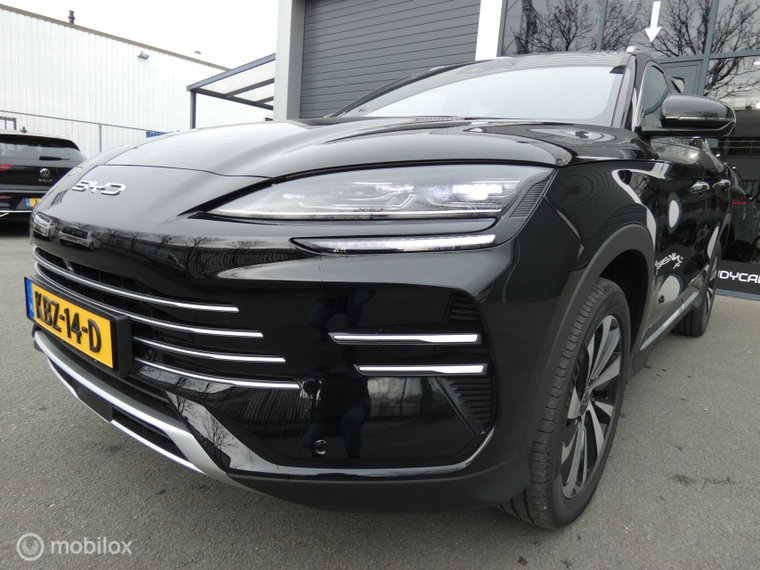 Vehicle Image 24