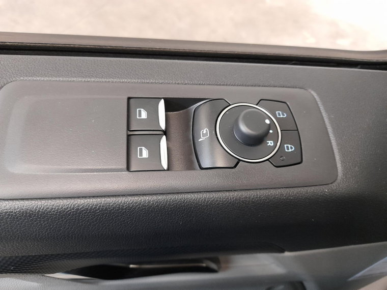 Vehicle Image 26