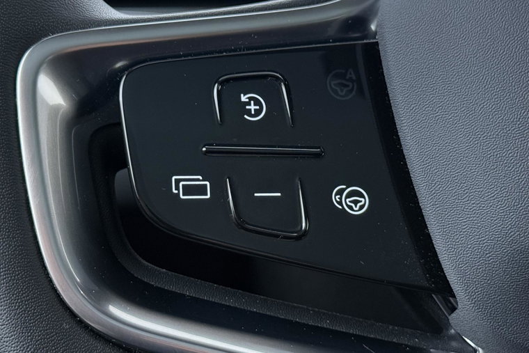 Vehicle Image 35