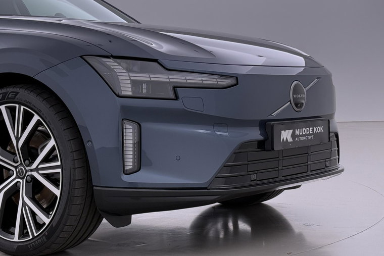 Vehicle Image 48