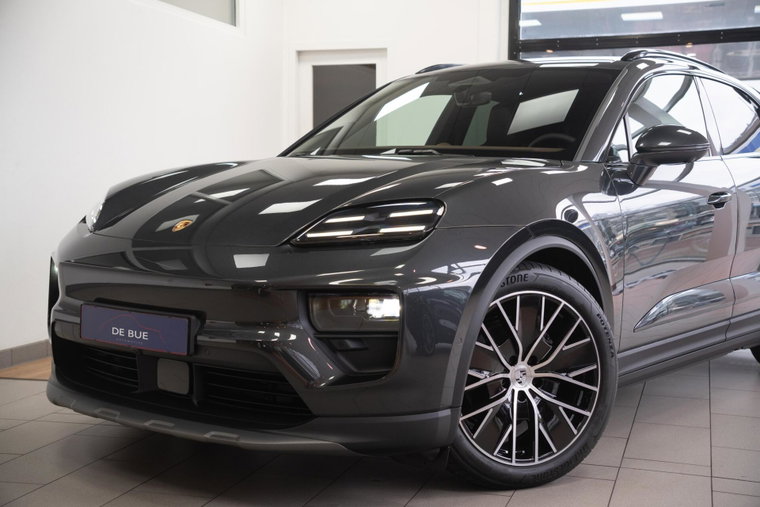 Vehicle Image 26