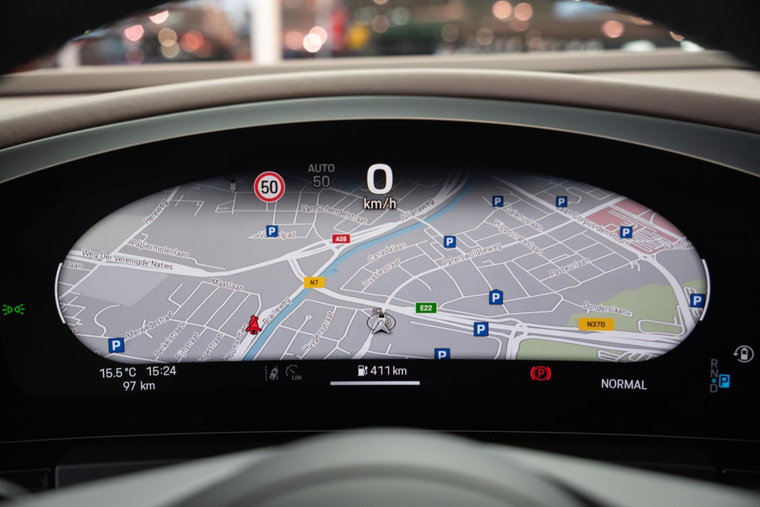 Vehicle Image 11