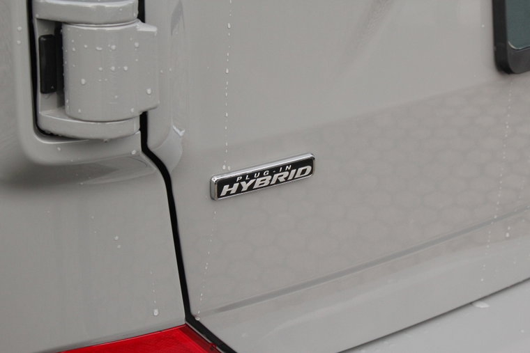 Vehicle Image 16