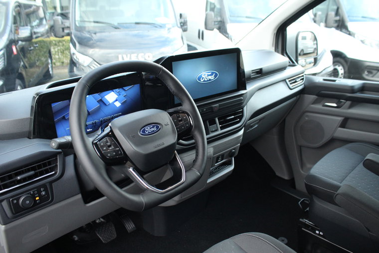 Vehicle Image 21