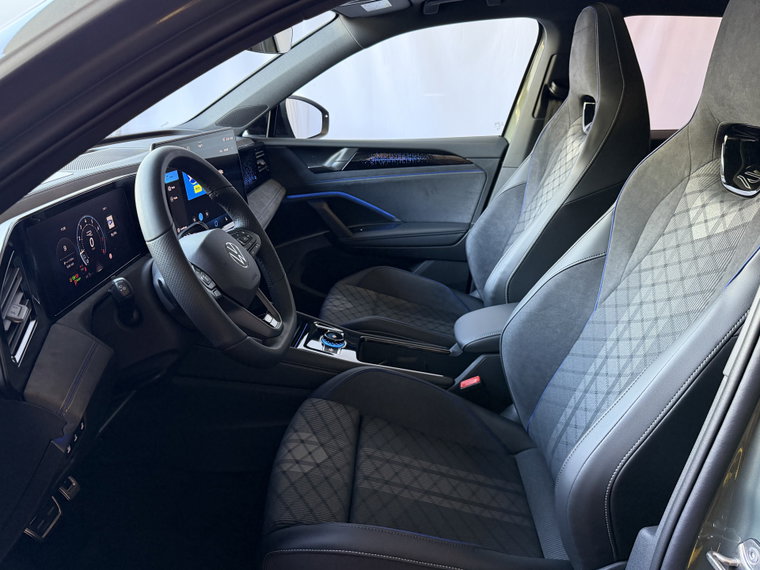 Vehicle Image 33