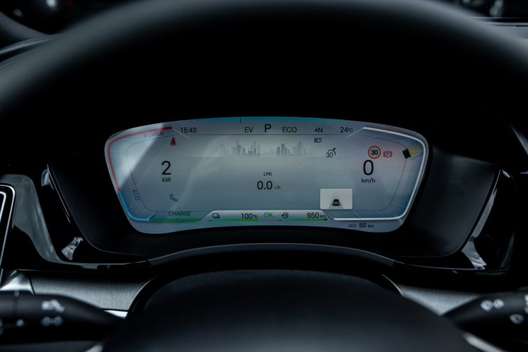 Vehicle Image 12