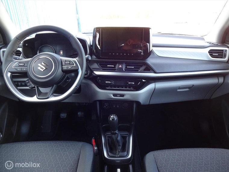 Vehicle Image 11