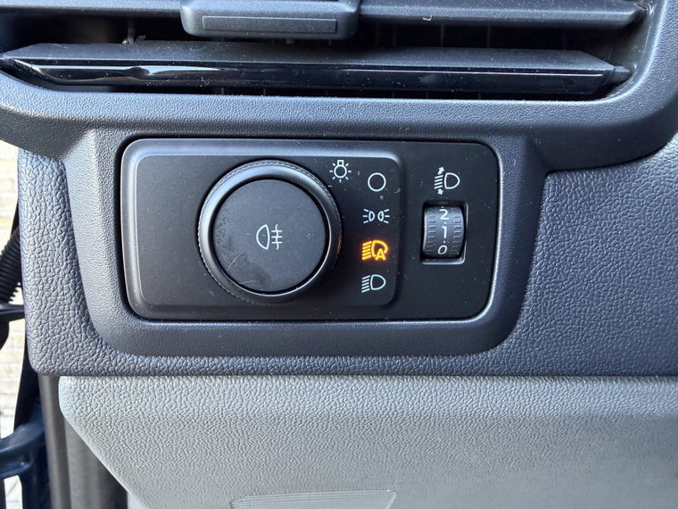 Vehicle Image 33