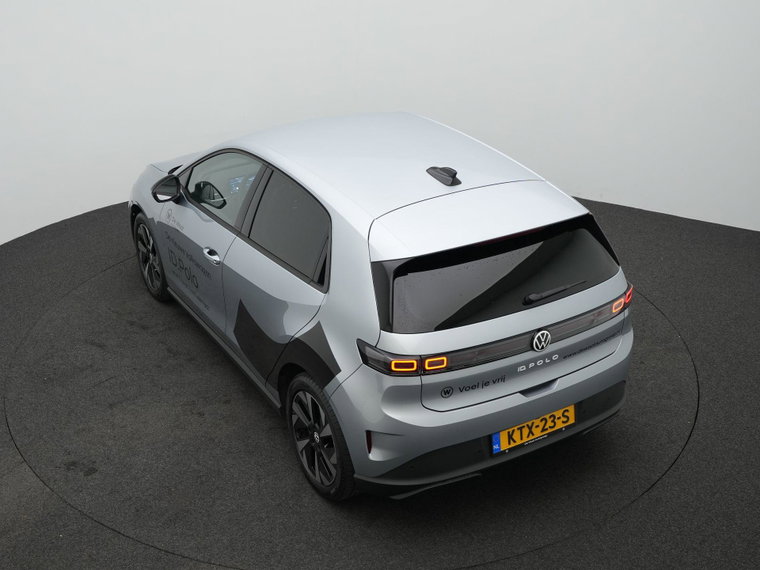 Vehicle Image 28