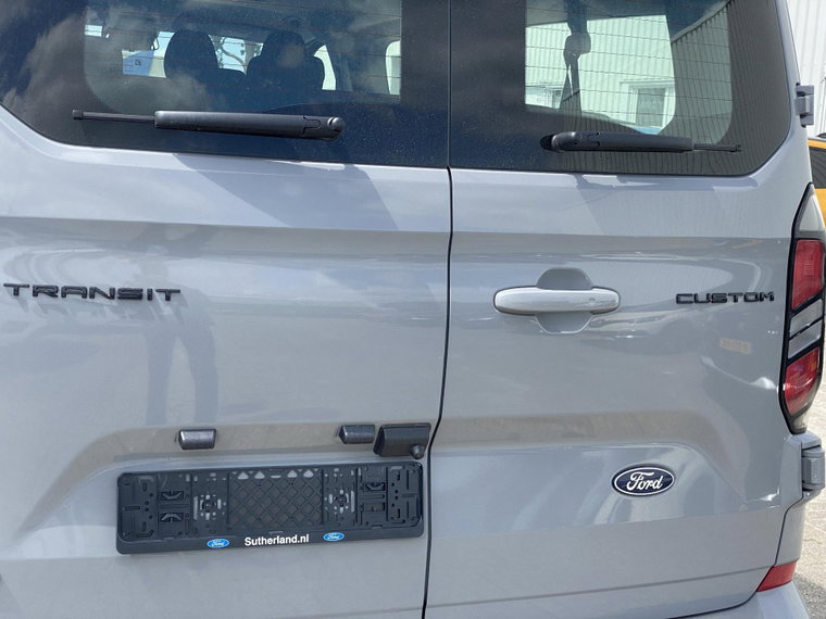 Vehicle Image 36