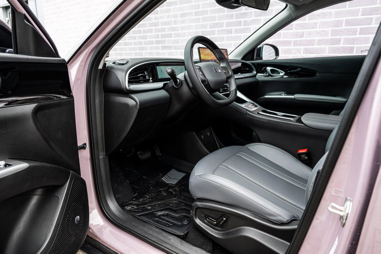 Vehicle Image 17