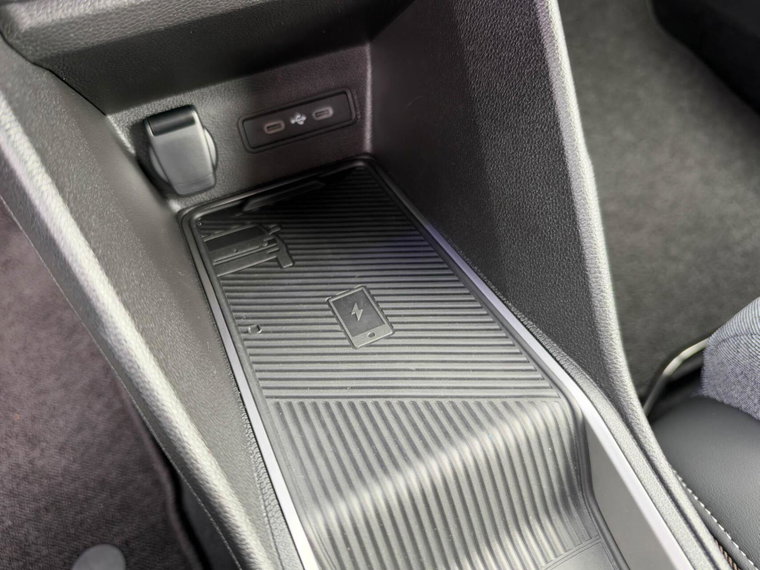 Vehicle Image 35