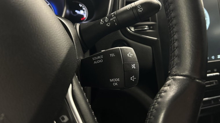 Vehicle Image 32