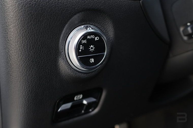 Vehicle Image 35
