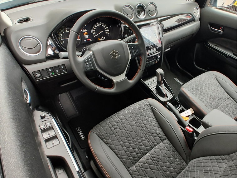 Vehicle Image 13