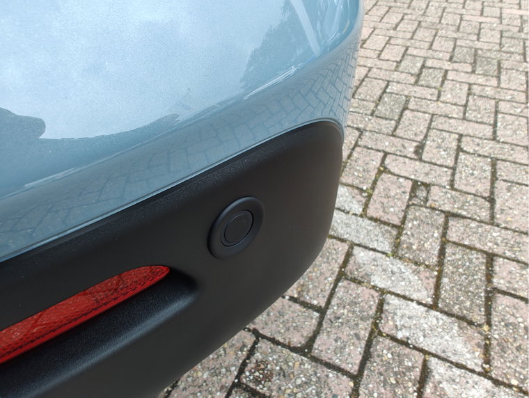 Vehicle Image 32