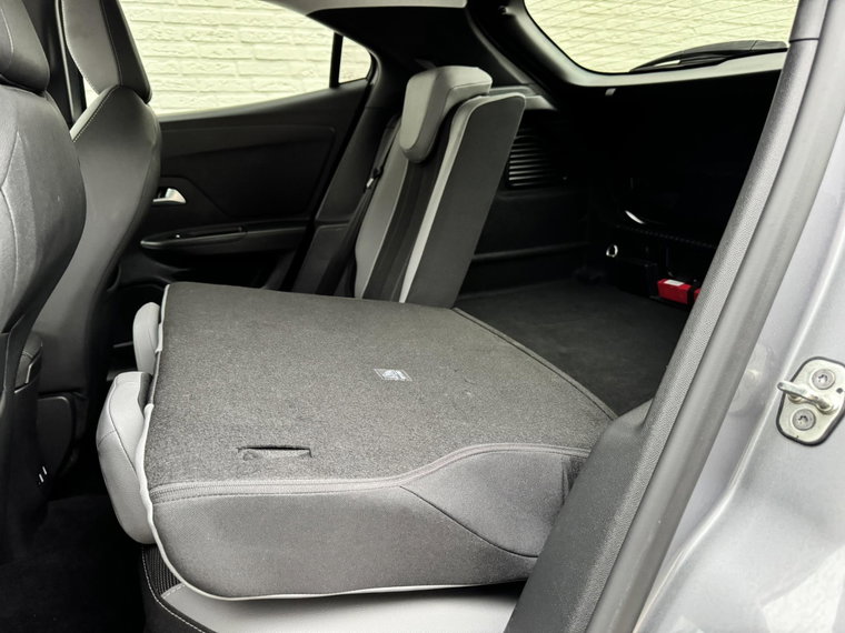 Vehicle Image 33