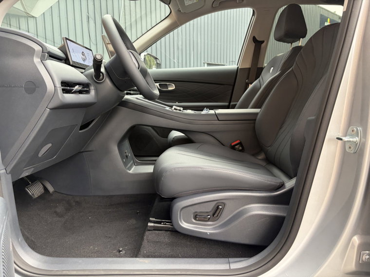 Vehicle Image 39