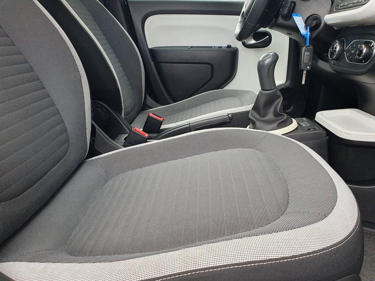 Vehicle Image 40