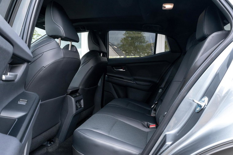Vehicle Image 12