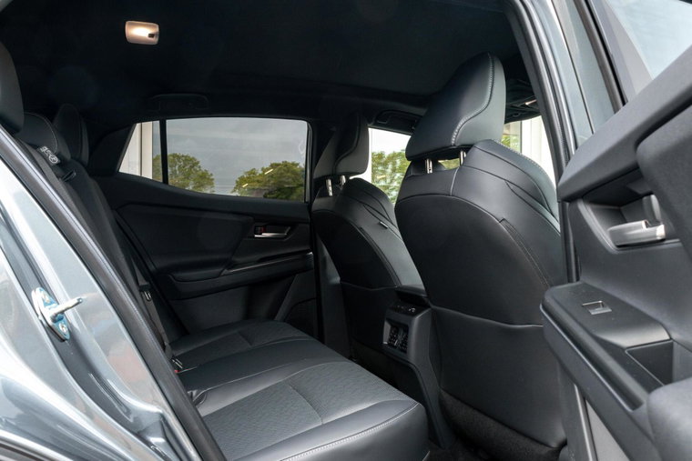 Vehicle Image 13