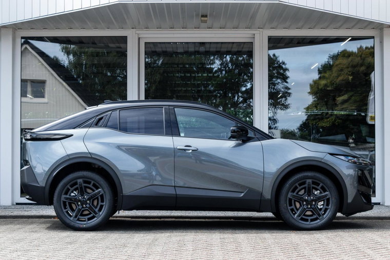 Vehicle Image 7