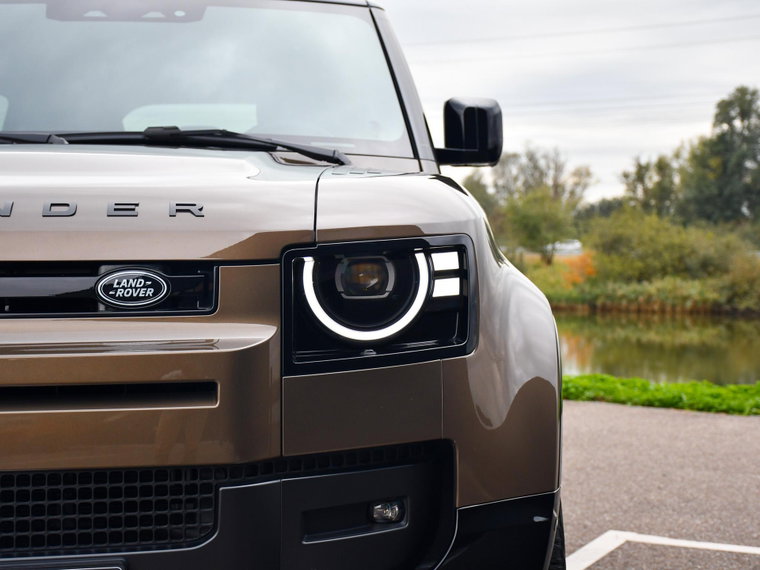 Vehicle Image 11