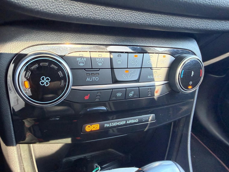 Vehicle Image 35