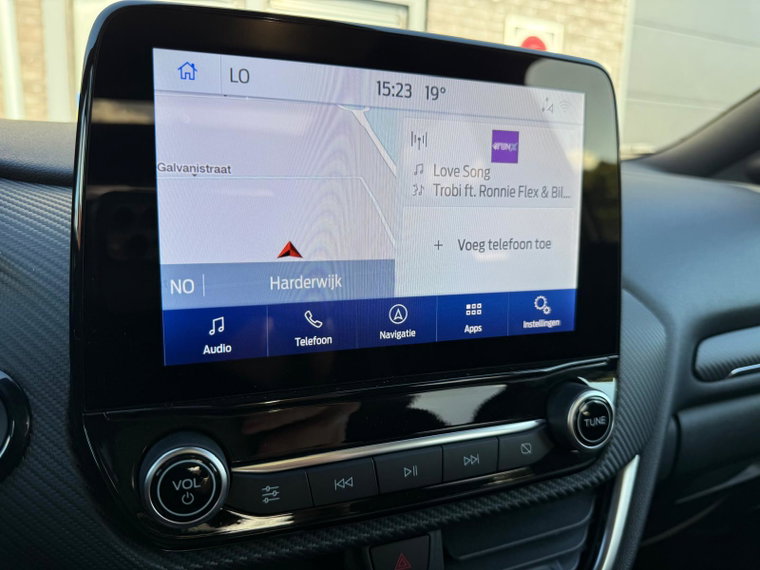 Vehicle Image 36