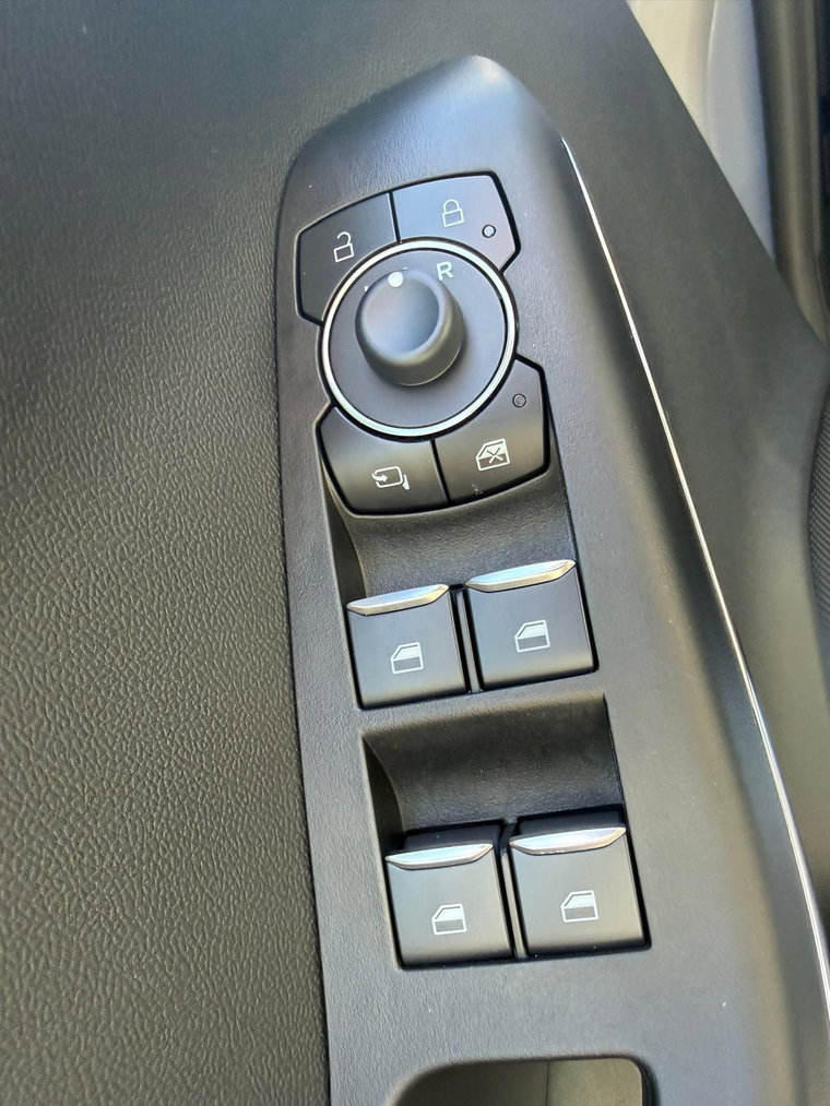 Vehicle Image 41