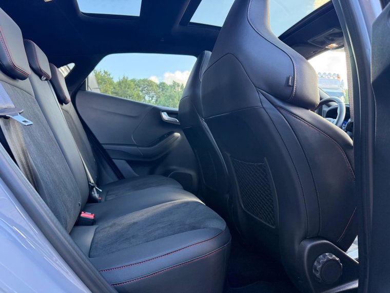 Vehicle Image 45
