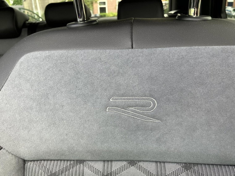 Vehicle Image 39