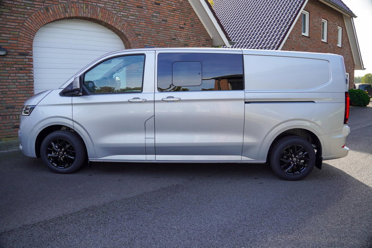 Vehicle Image 21