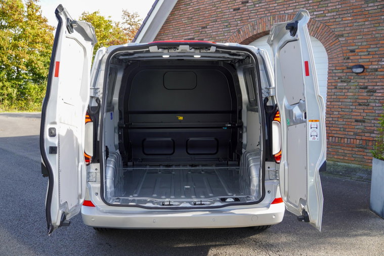 Vehicle Image 23