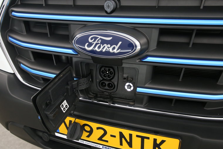 Vehicle Image 18